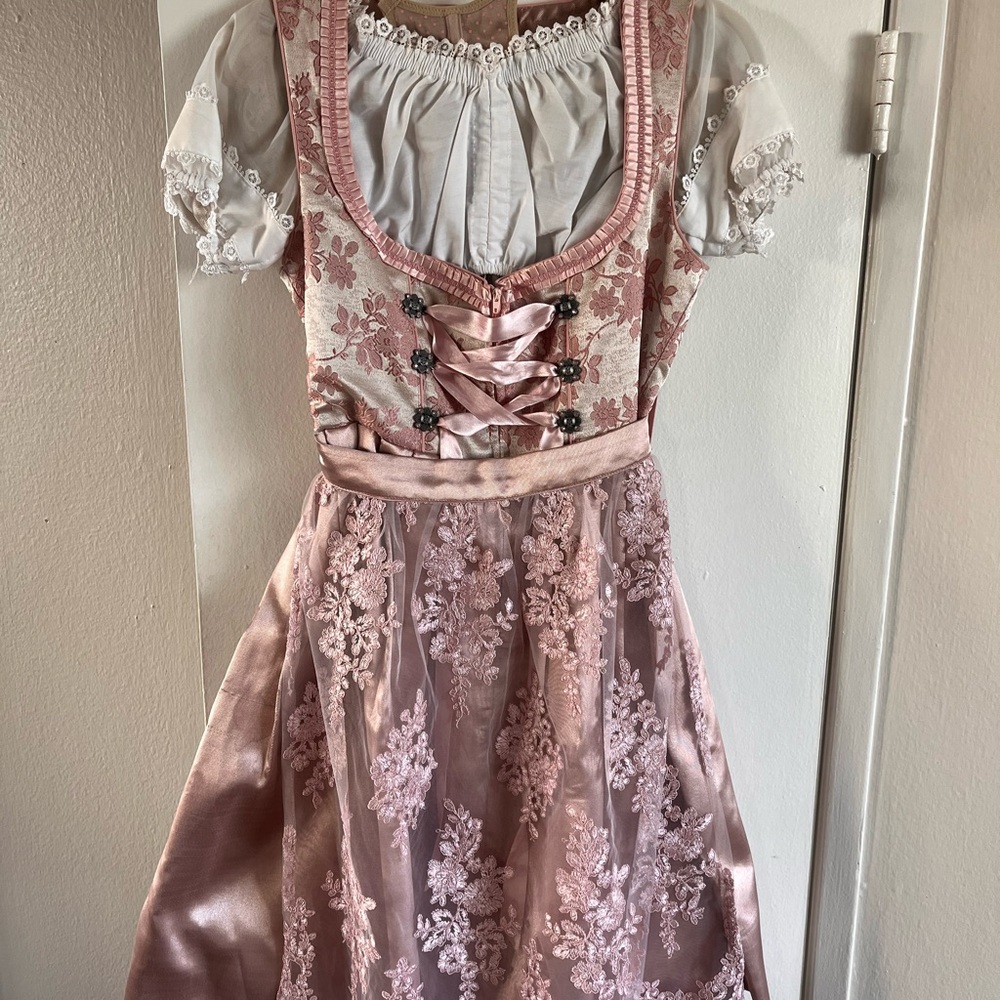 Alte Liebe Dirndl